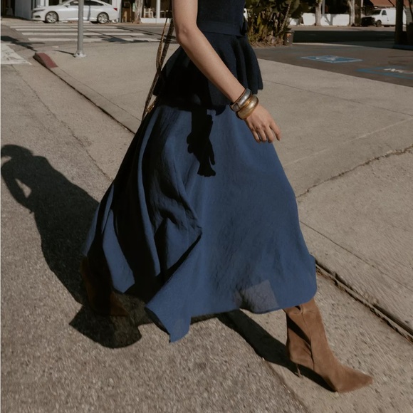 Zara Dresses & Skirts - ZARA LAYERED MIDI SKIRT